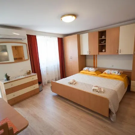 Fuer 2 Personen Ca 35 M In Novigrad, Adriakueste Kroatien Westkueste Von Istrien